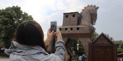 Troya Milli Parkı'na Ziyaretçi Akını