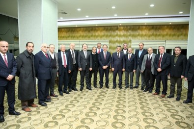 Vali Ali Hamza Pehlivan Bayburt Üniversitesi Kalkındırma Vakfı Onur Üyesi Oldu