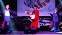 TATARISTAN - Çinli Sanatçılar Marmaris'te Gösteri Sundu