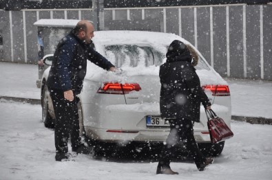 Kars'ta Kar Yağışı Hayatı Olumsuz Etkiliyor