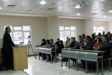 SAÜ'de 'Psikotarih Yöntemi Ve Tarihi Kahramanlara Farklı Bir Bakış' Konferan Düzenledi