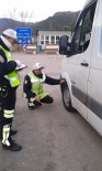 KIŞ LASTİĞİ - Amasya Polisinden Kış Lastiği Denetimi