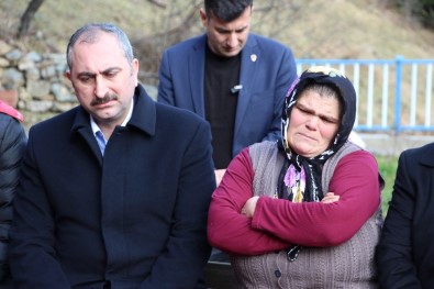 Bakan Gül, Eren Bülbül'ün Mezarını Ziyaret Etti