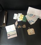 SULTANAHMET - Fatih'te İran Uyruklu Hırsızlar Turistin Çantasını Boşalttı