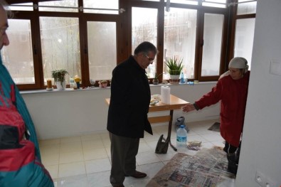 Kaymakam Çalık Selden Zarar Gören Vatandaşları Ziyaret Etti