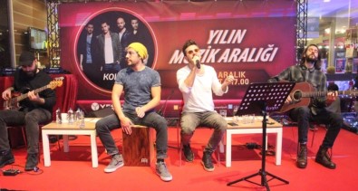 Kolpa Hayranlarıyla Bir Araya Geldi