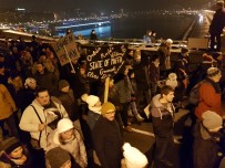 Macaristan'da Binlerce Kişi 'Köle Yasası' Karşıtı Gösteri Yaptı
