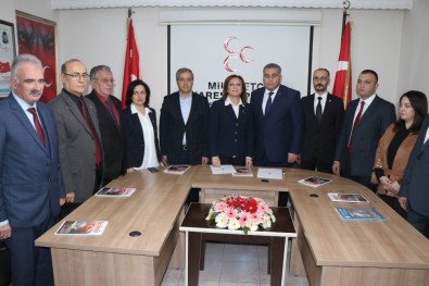 MHP Tek Kadın Belediye Başkan Adayını Tanıttı