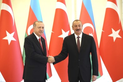 Erdoğan'dan Aliyev'e Tebrik Telefonu