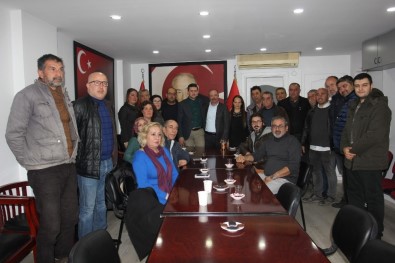 Esat Altungün, MHP'yi Ziyaret Etti