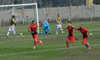 İSKIT - Foça Belediyespor, Devreyi Lider Kapattı
