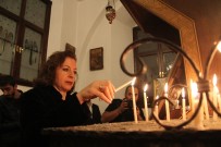Mersin'deki Hristiyanlar Noel'i Kutladı