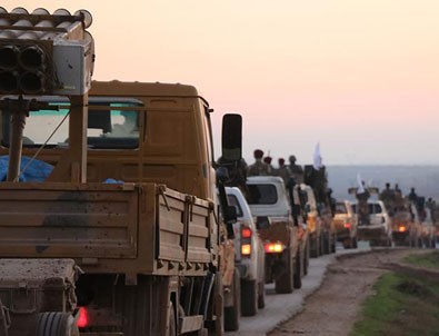 Suriyeli muhalifler Münbiç'teki cephe hatlarına gidiyor