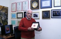 İZZET KERIBAR - 65 Yıllık Fotoğraf Hayatı Cumhurbaşkanlığı Ödülü İle Taçlandırıldı