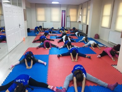 Beyoğlu'nda Kış Spor Okulları İle Spora Ara Vermek Yok