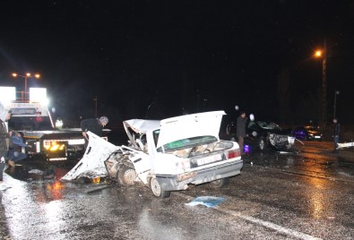 Beyşehir'de Cip İle Otomobil Çarpıştı Açıklaması 1 Ölü, 2 Yaralı