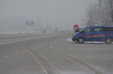 Bursa'da Kar Yağışı Başladı