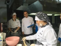 YEMEK YARIŞMASI - Çukurovalı Aşçılar Geleceğin Mutfak Şeflerine Güç Verdi