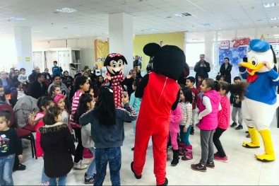 Dinar'da Çocuk Şenliği