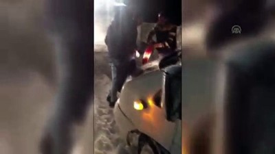 Karda Mahsur Kalan Öğrenci Servisi Ve Ambulans Kurtarıldı