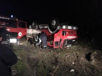 SALTUKOVA - Olaya Giden İtfaiye Aracı Kaza Yaptı, 3 İtfaiyeci Yaralandı
