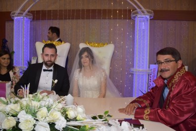 Şehzadeler'de Günde 4 Çiftin Nikahı Kıyıldı