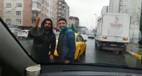 NAMIK KEMAL - Taksiciler UBER Aracının Önünü Kesti