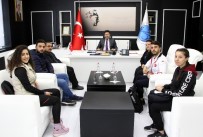 BİLEK GÜREŞİ - Üniversiteli Milli Sporculardan Rektör Karacoşkun'a Ziyaret