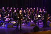 SEZAI KARAKOÇ - 'Yurttan Ezgiler' Konseri Büyük Beğeni Topladı