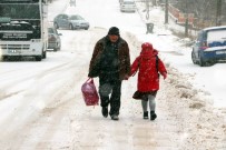 HAVA MUHALEFETİ - 3 İlde Daha Okullara Kar Tatili