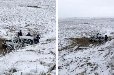 Ankara'da otomobil şarampole devrildi: 3 ölü