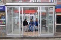 CİZRE BELEDİYESİ - Cizre'de Klimalı Durak Dönemi