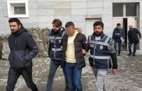 SİLAHLI SALDIRGAN - Eski Sendika Başkanını Kavgayı Ayırmak İsterken Vuran Zanlı Adliyede