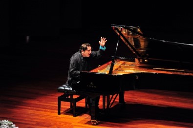 Fazıl Say 'İzmir Süiti' İKÜ'de