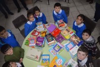 NURULLAH KAYA - İlkokul Öğrencilerinden Kardeş Okula Kütüphane