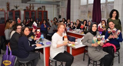 Milas'ta Ek Gelir Sağlamak Amacıyla 'Dolgu Bez Bebek' Kursu