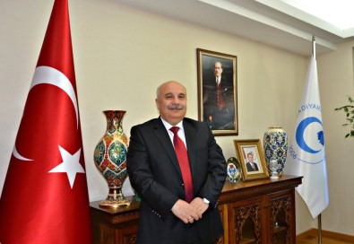 Rektör Gönüllü'den Mehmet Akif Ersoy'un 82. Ölüm Yıldönümü Mesajı