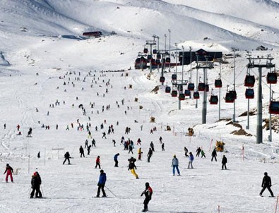 Yılbaşında kayakseverlerin tercihi Erciyes