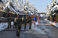 KARA HARP OKULU - Askerler Ankara Sokaklarını İnletti