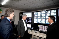 ENVER SEDAT - Büyükşehir Belediyesi'nden Trambüs Araçlarına Sıkı Takip