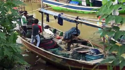 Endonezya'da Tsunami Bölgesinde Hayat Normale Dönüyor