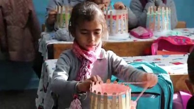 İlmekleri Köy Okulundaki Kardeşleri İçin Attılar