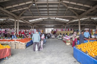 Meram'ın Kapalı Pazar Yerleri Vatandaşa Konforlu Alışveriş İmkanı Sunuyor