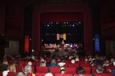 Bursa'da Gezek Konseri Coşturdu