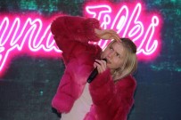 ALEYNA TİLKİ - Forum Erzurum'da Aleyna Tilki Rüzgarı Esti
