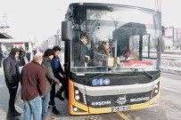 SERVİS ŞOFÖRÜ - 'Git Evinde Bulaşık Yıka' Dediler, Azmetti Otobüs Şoförü Oldu
