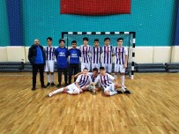 DUMLUPıNAR ÜNIVERSITESI - Hisarcık 15 Temmuz Şehitleri Anadolu Lisesi Futsalda İl İkincisi Oldu