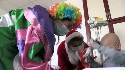 Lösemi Hastalarına 'Yeni Yıl' Sürprizi