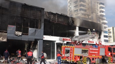 Mersin'de İş Yeri Yangını Açıklaması 1 Ölü, 5 Yaralı