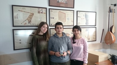 OMÜ'lü Öğrenciler Türk Halk Müziği Ses Yarışması'ndan Dereceyle Döndü